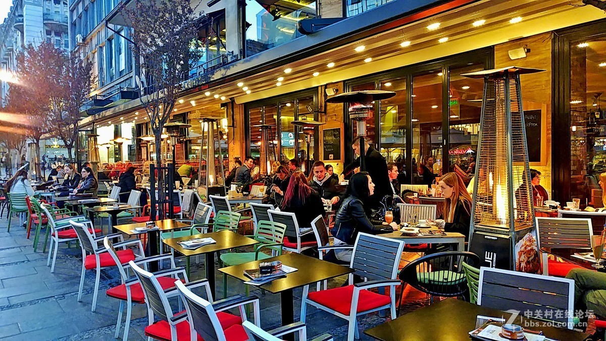 塞尔维亚 ------ 贝尔格莱德 : 米哈伊洛大街