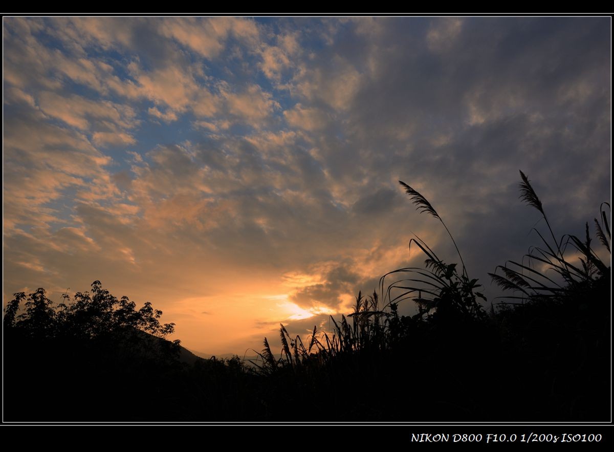 兴隆山上看夕阳