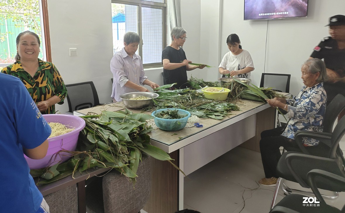老区会昌：社区党群服务站  粽叶飘香迎端午