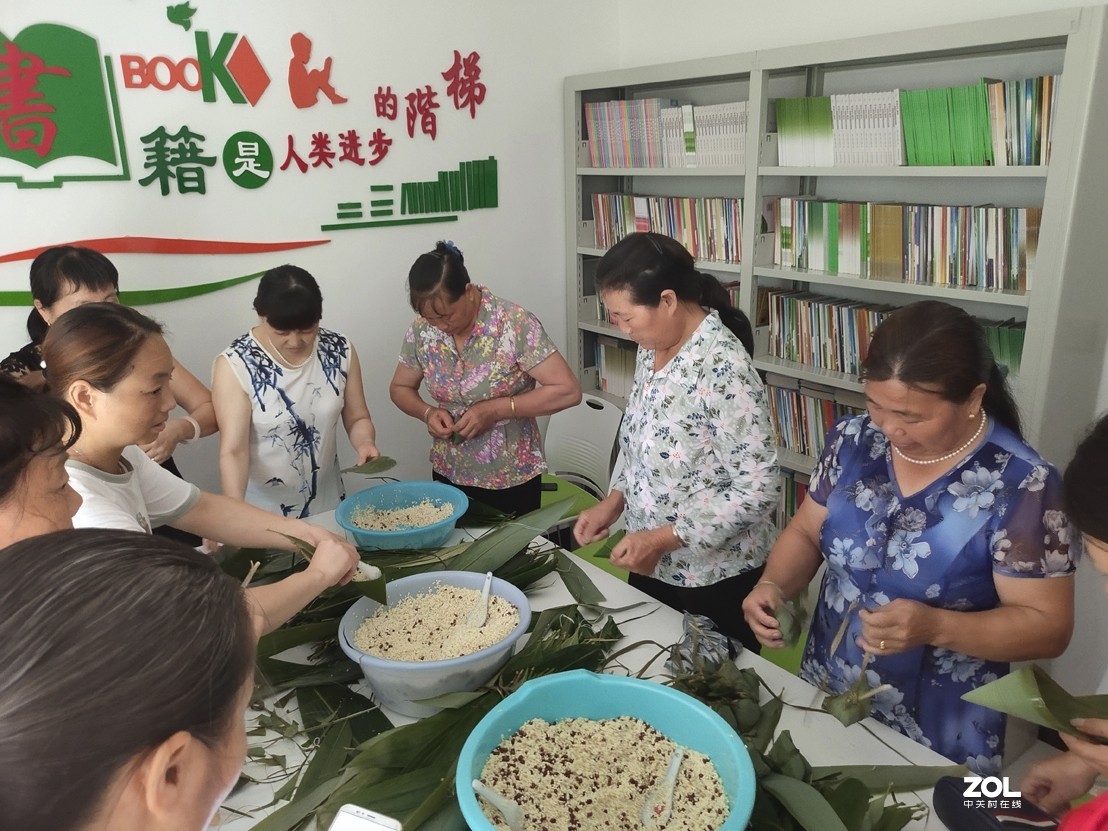 老区会昌：社区党群服务站  粽叶飘香迎端午