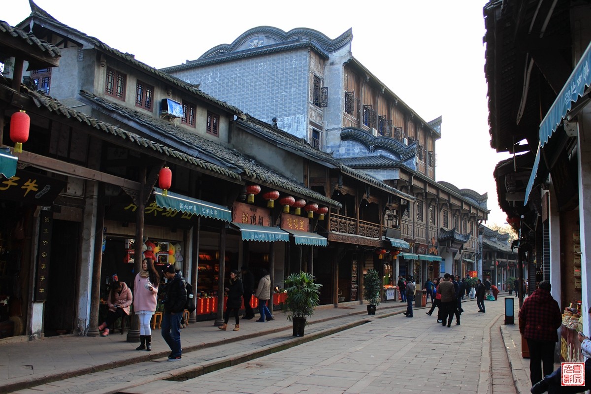 成都洛带古镇二展现客家建筑风格的古街道随拍