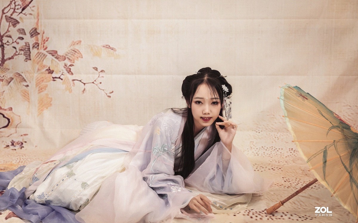 索尼年会-后期加了点噪点