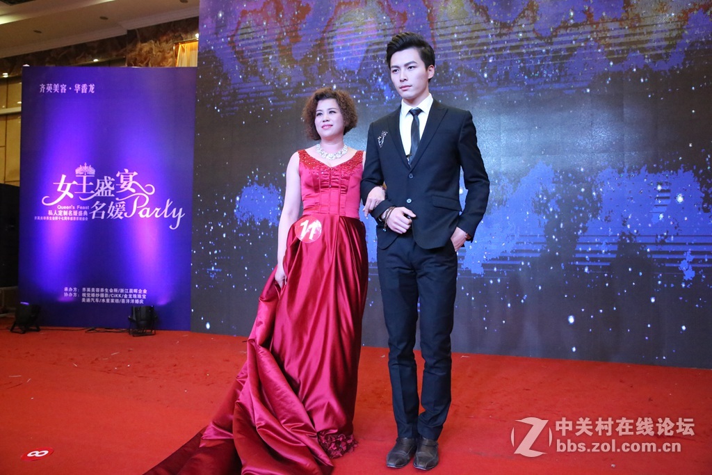 会场抓拍------模特登场