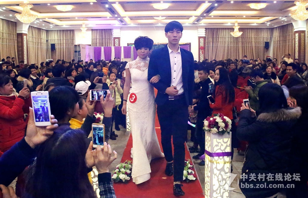 会场抓拍------模特登场