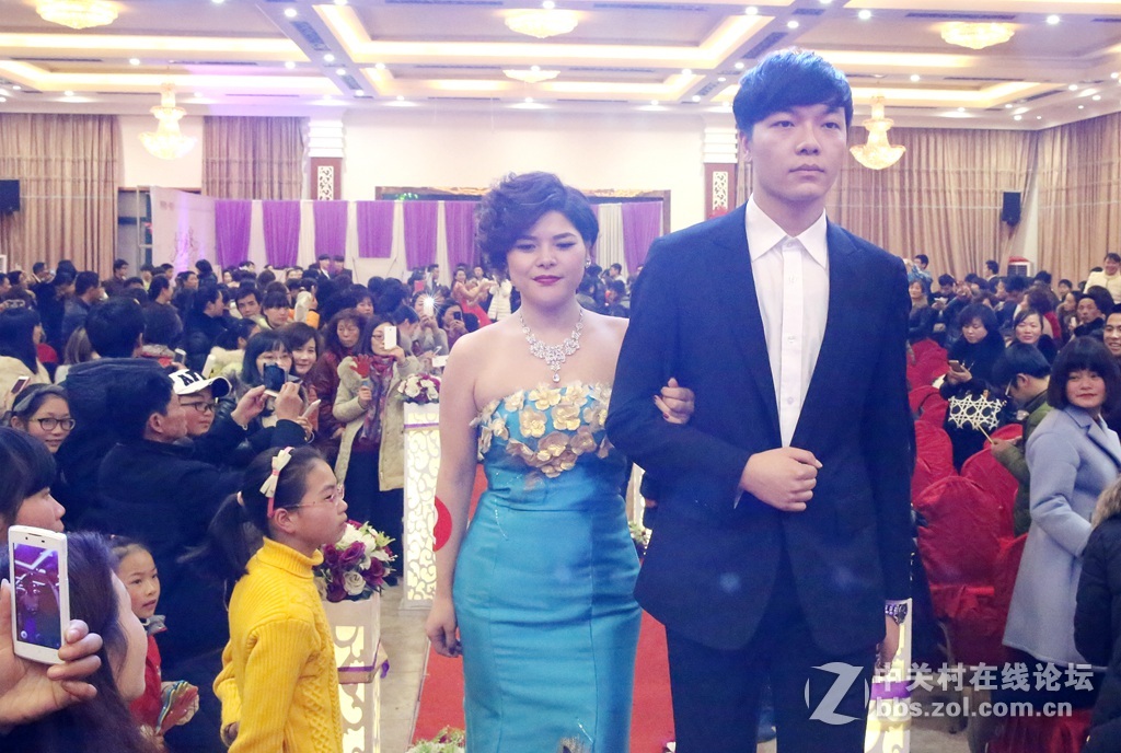 会场抓拍------模特登场