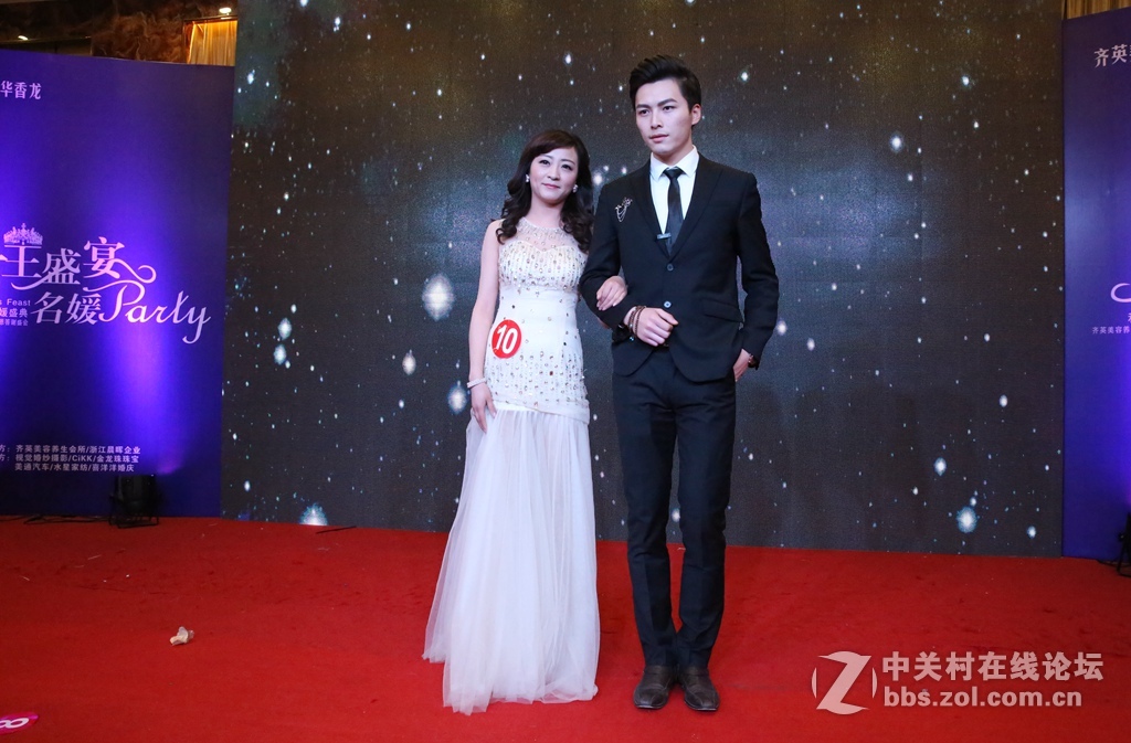 会场抓拍------模特登场