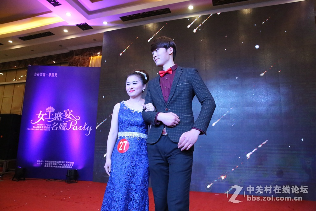 会场抓拍------模特登场