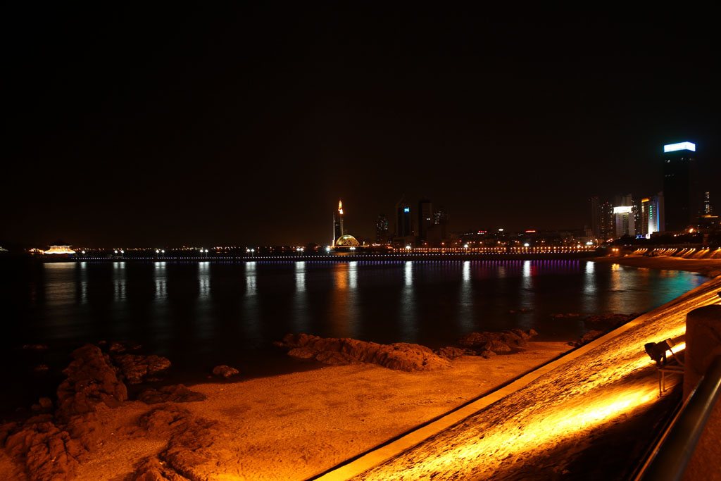 冬日【青岛湾】随拍，祝【松原星空(中国)各位版主好友】新年健康快乐。