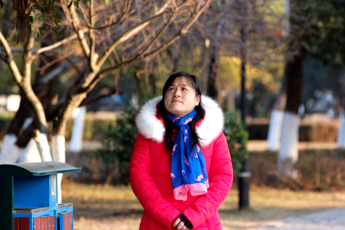 元旦公园拍媳妇