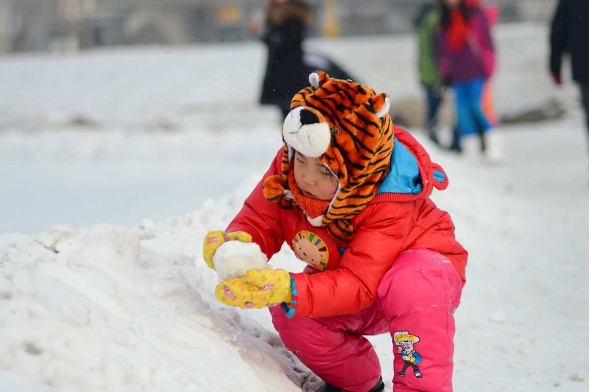 吉林市冬天里孩子们的欢乐景象