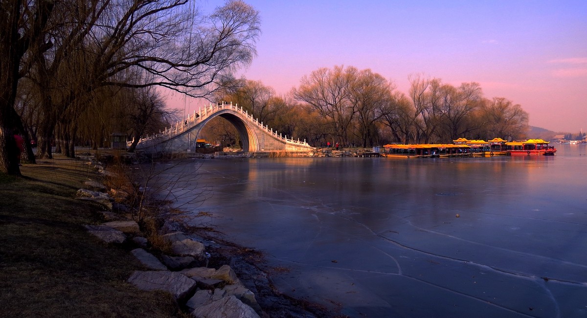 颐和园西堤风光