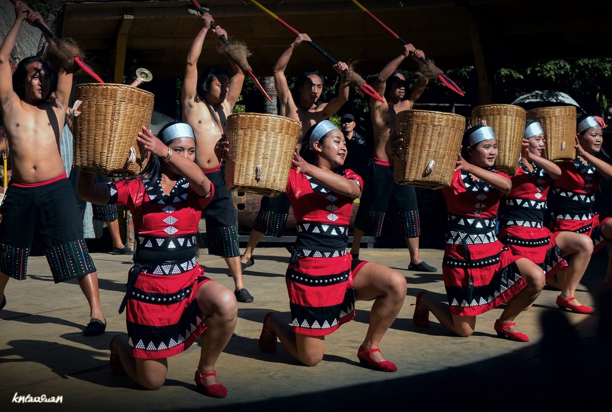阿佤人民唱新歌表演抓拍