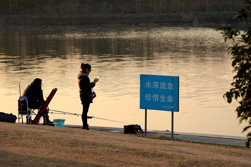 冬日里的月亮湾
