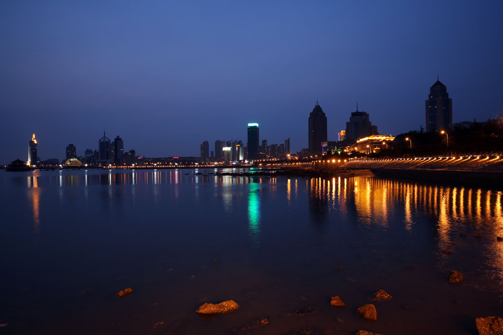 冬日【青岛湾】随拍，祝【松原星空(中国)各位版主好友】新年健康快乐。