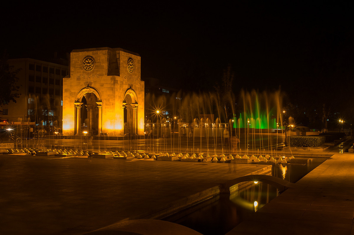 天津大学北洋广场夜色小景