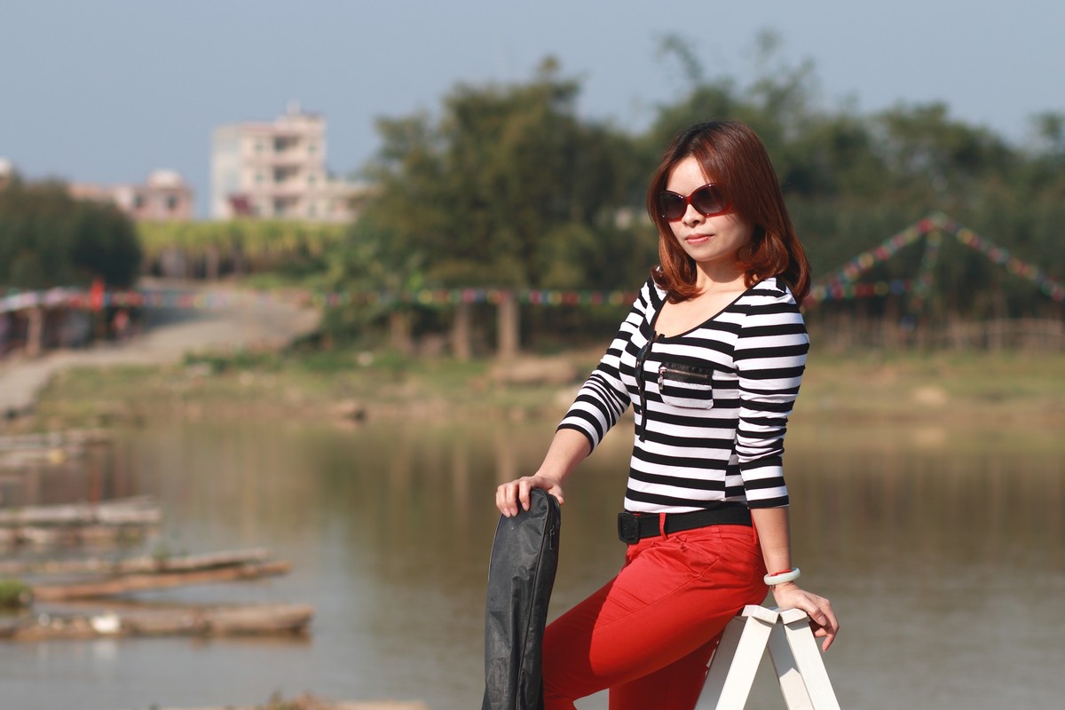 新入85  F1.8试镜