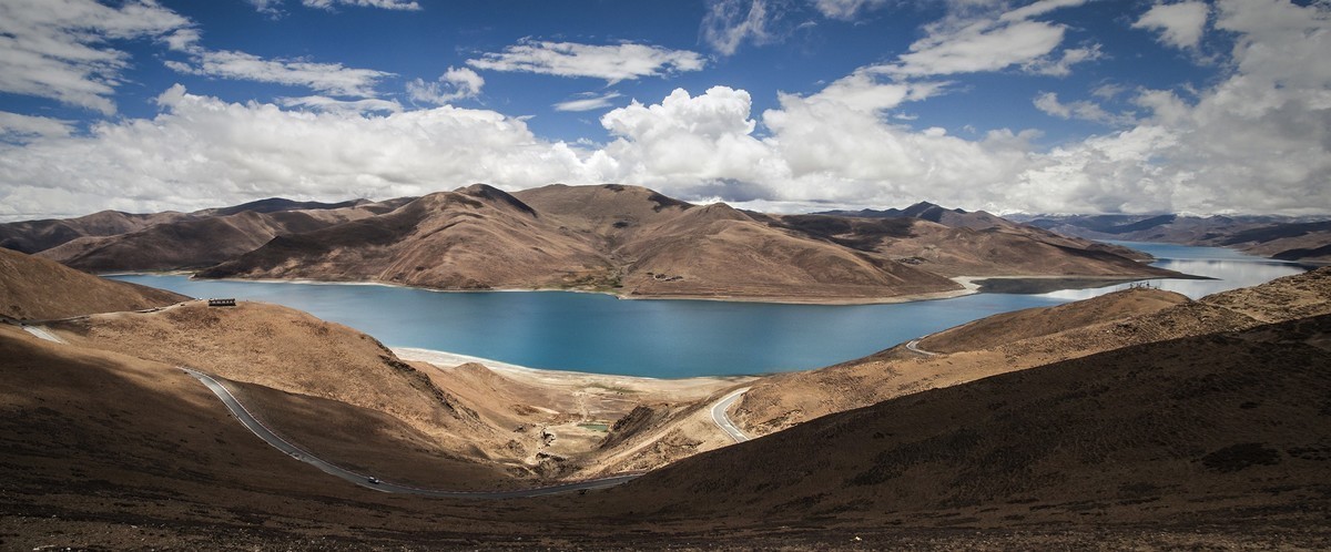 风  光  旖  旎  的  羊  卓  雍  错（续）