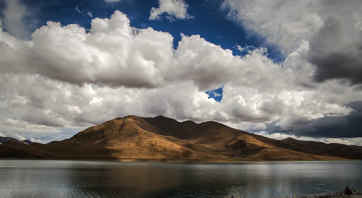风  光  旖  旎  的  羊  卓  雍  错（续）