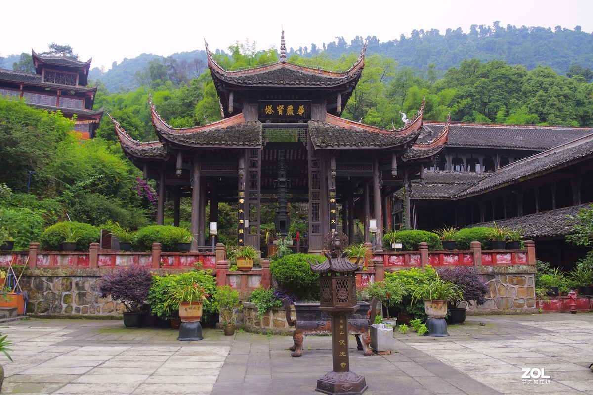 四川---峨眉山--伏虎寺