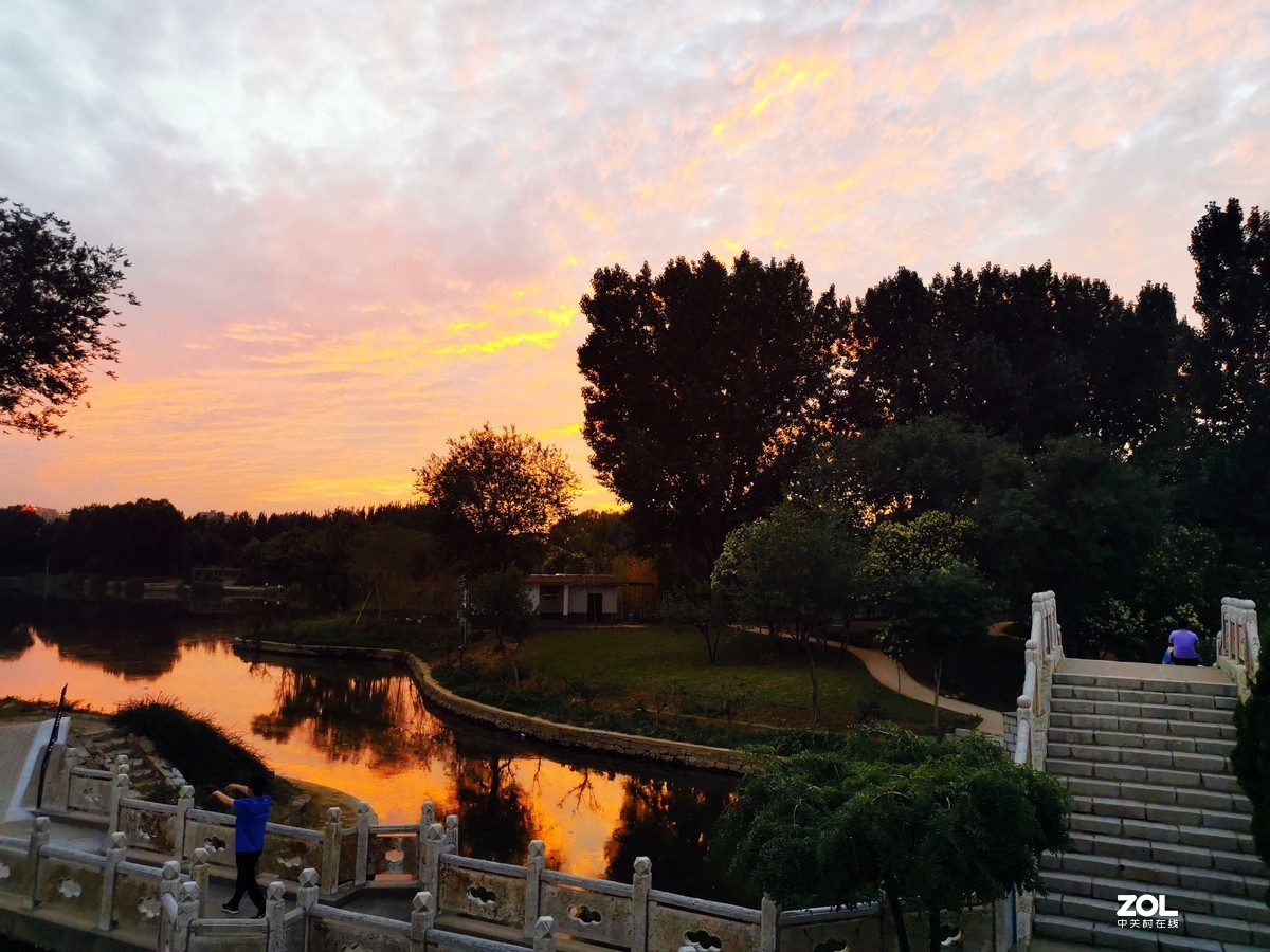 淄博淄川留仙湖、文昌湖湖边即景