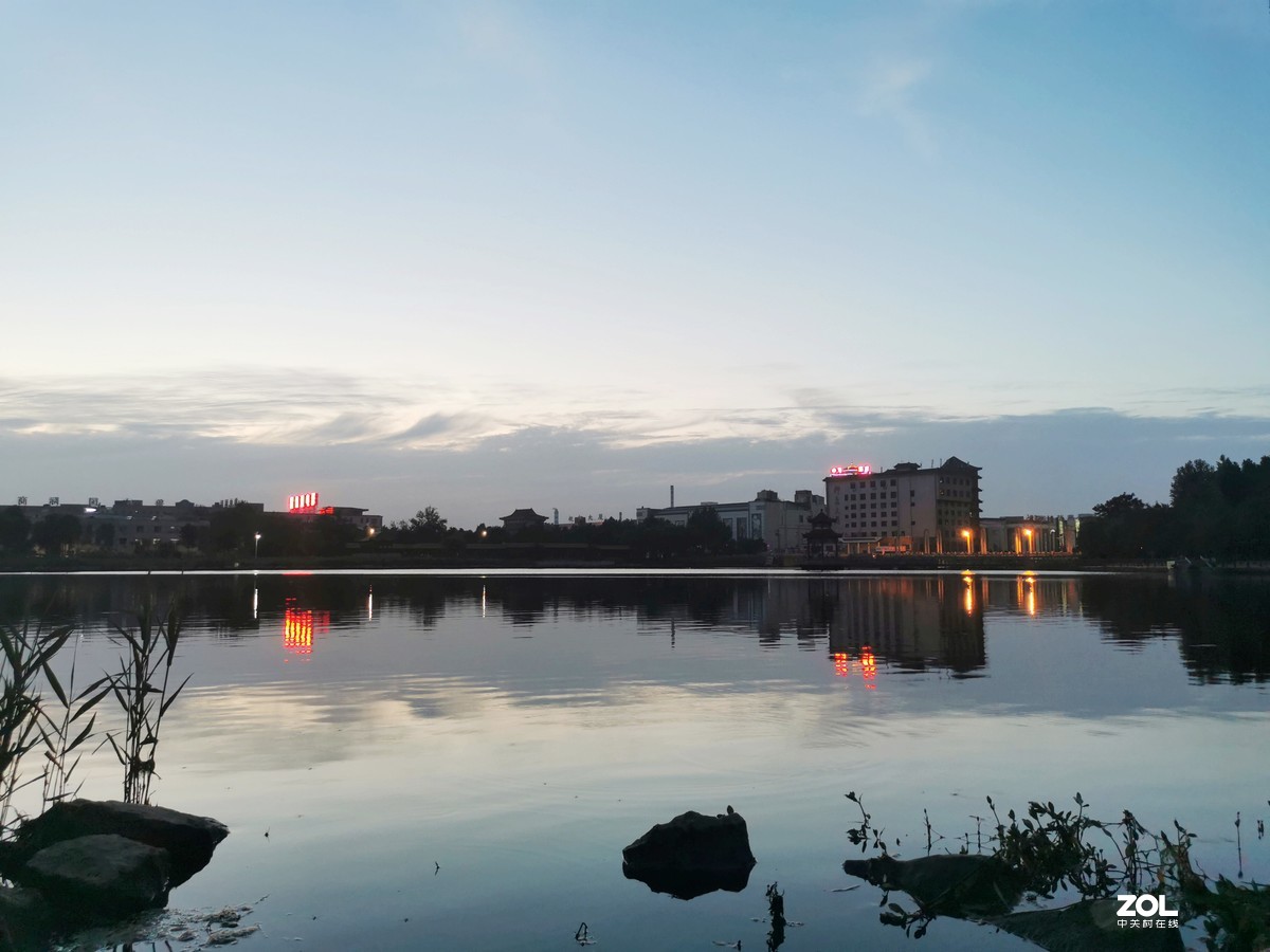 淄博淄川留仙湖、文昌湖湖边即景