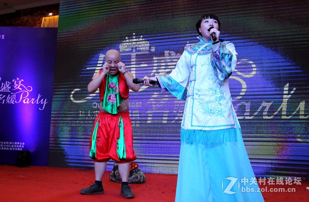 绝活二人转----鼻碎橡胶手套