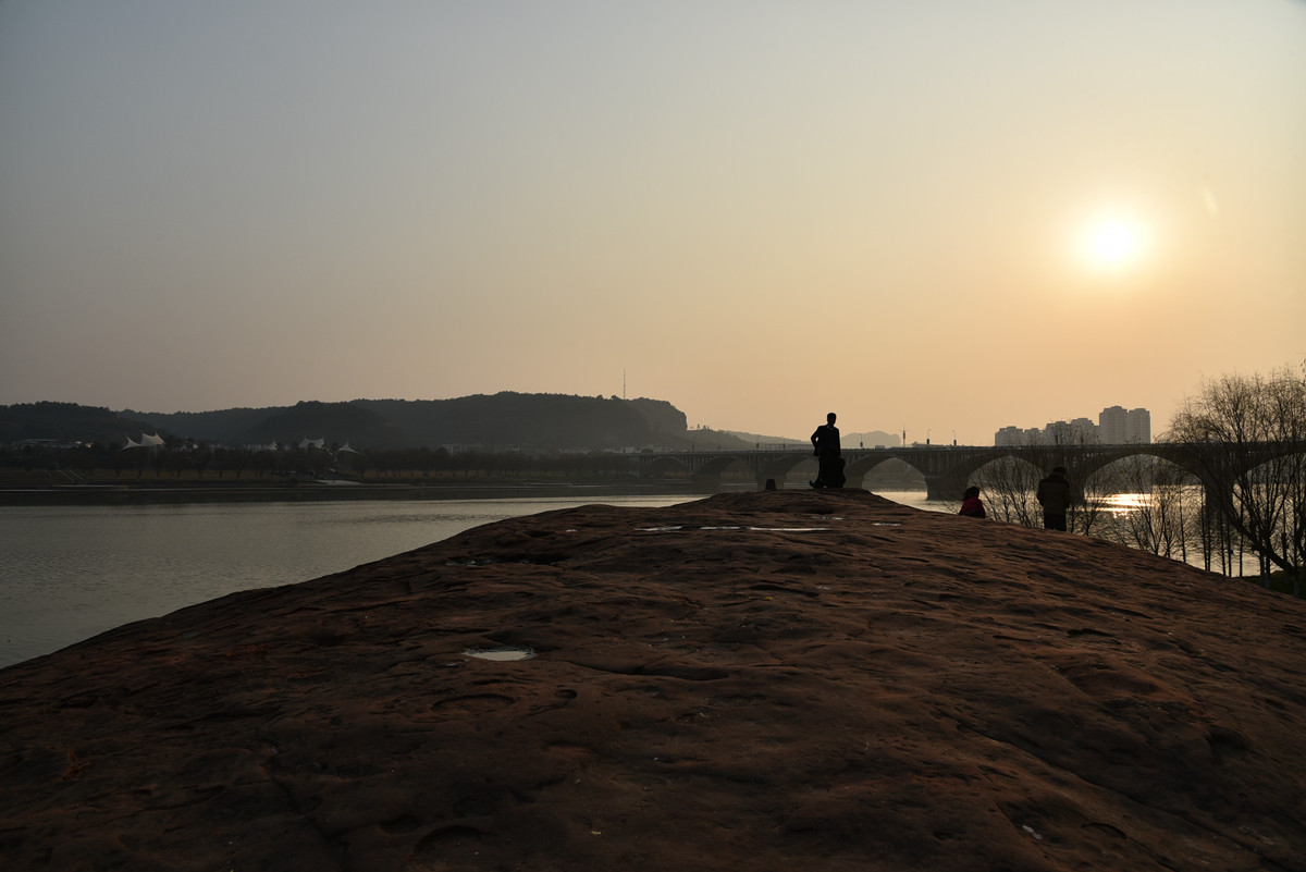 再发一些未做后期的照片，请各位师友指教。