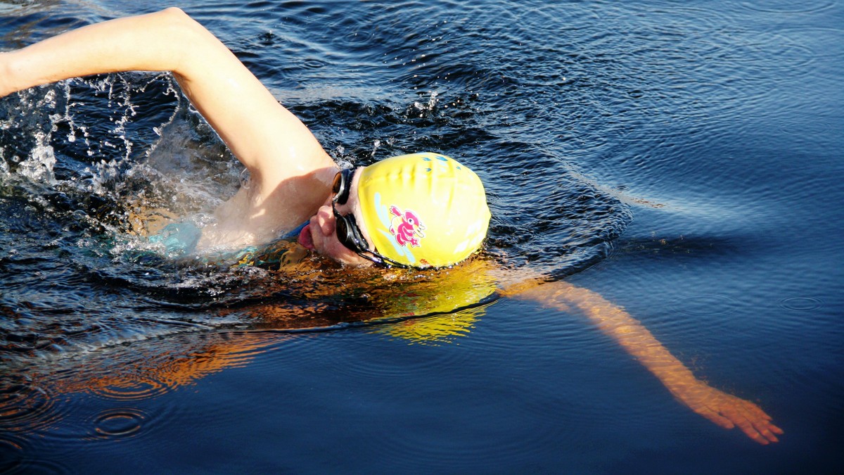 2015年元月2日拍摄 沈阳北陵公园 冬泳队的 新习作    祝福各位师友新年快乐 万事如意