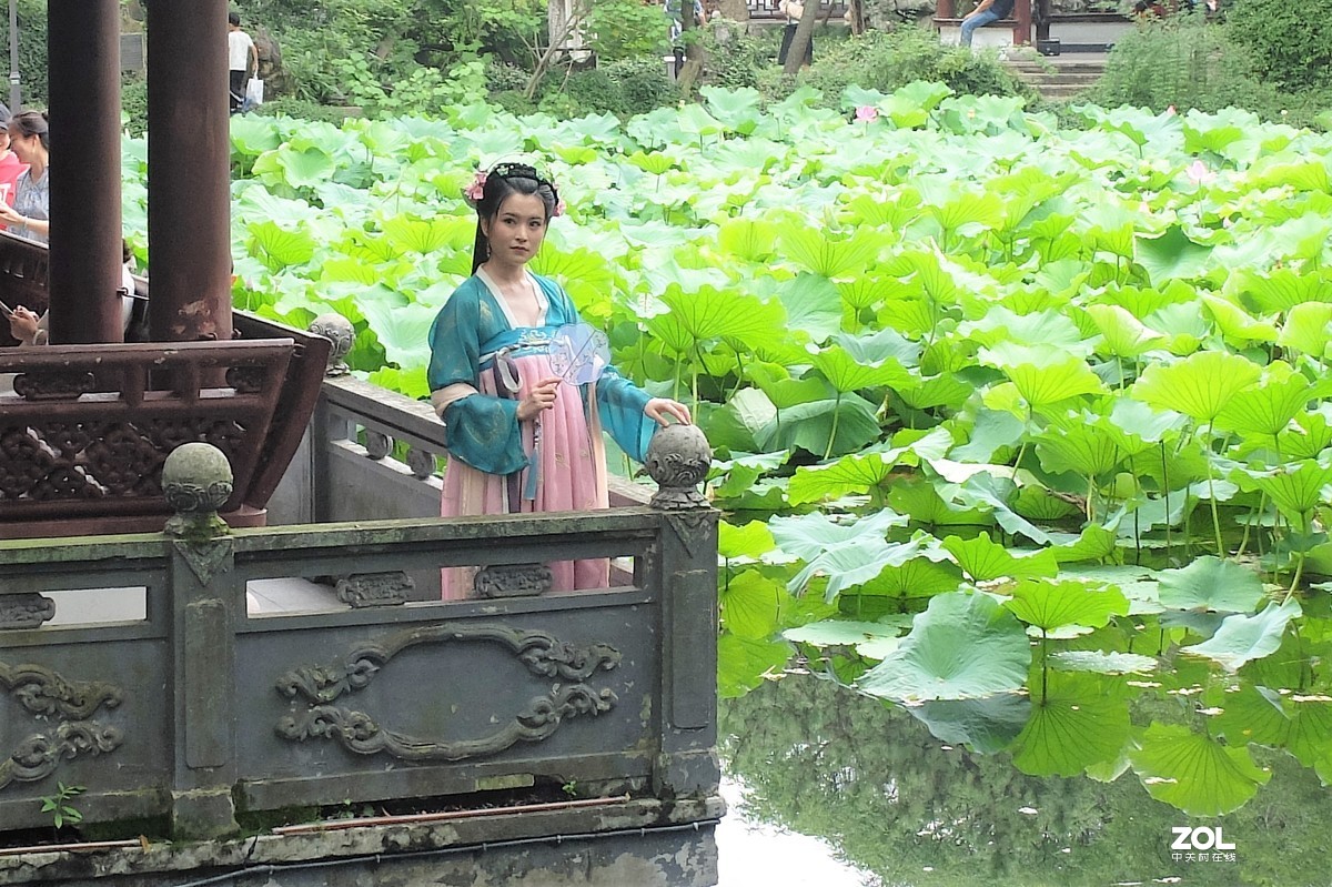 【靓女】——摄于上海古猗园