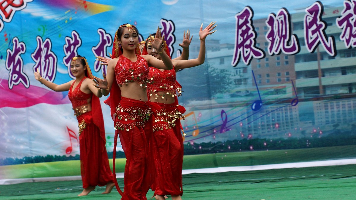 校园内文艺演出