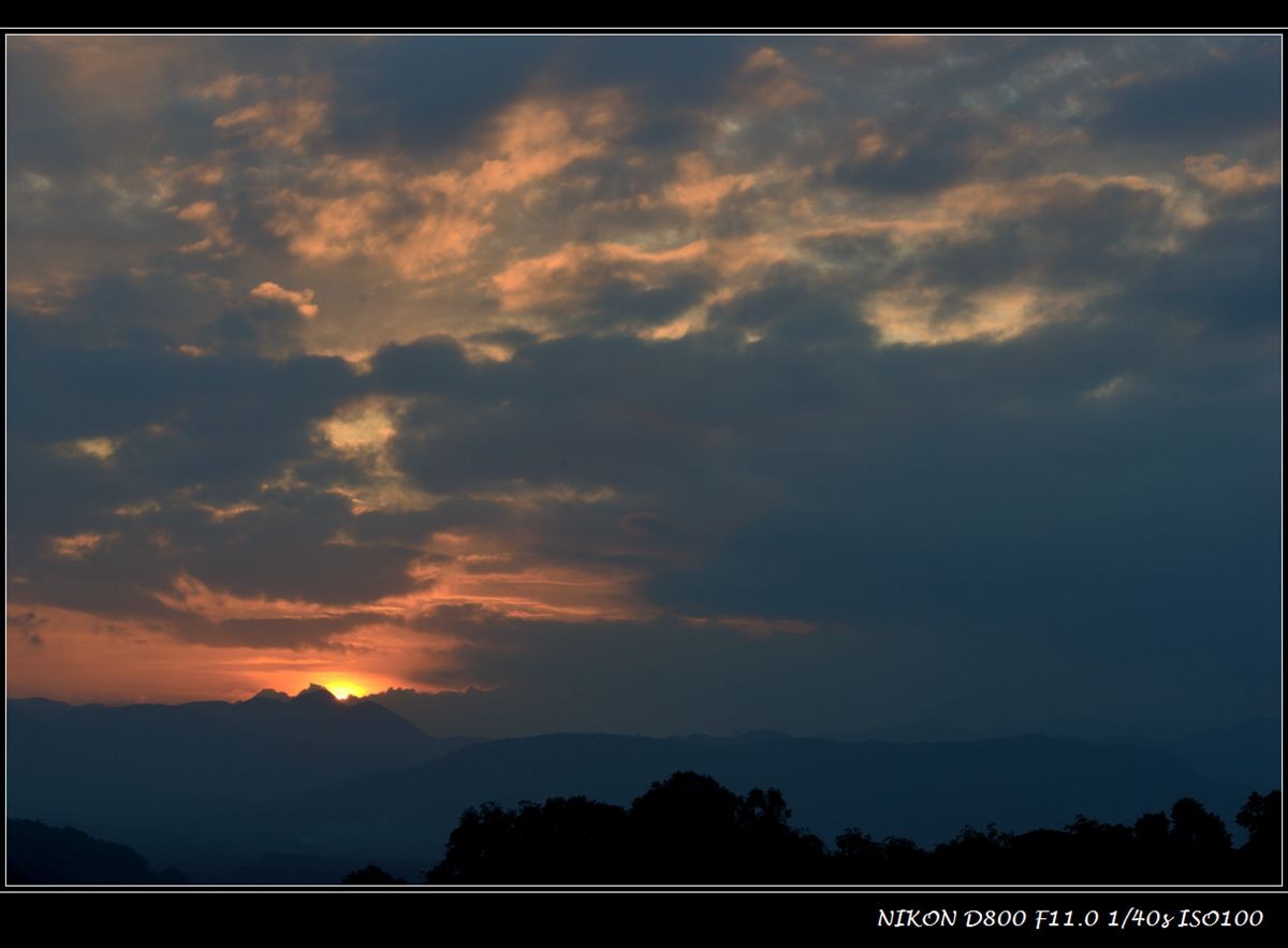 兴隆山上看夕阳