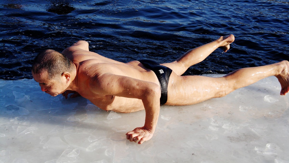 2015年元月2日拍摄 沈阳北陵公园 冬泳队的 新习作    祝福各位师友新年快乐 万事如意