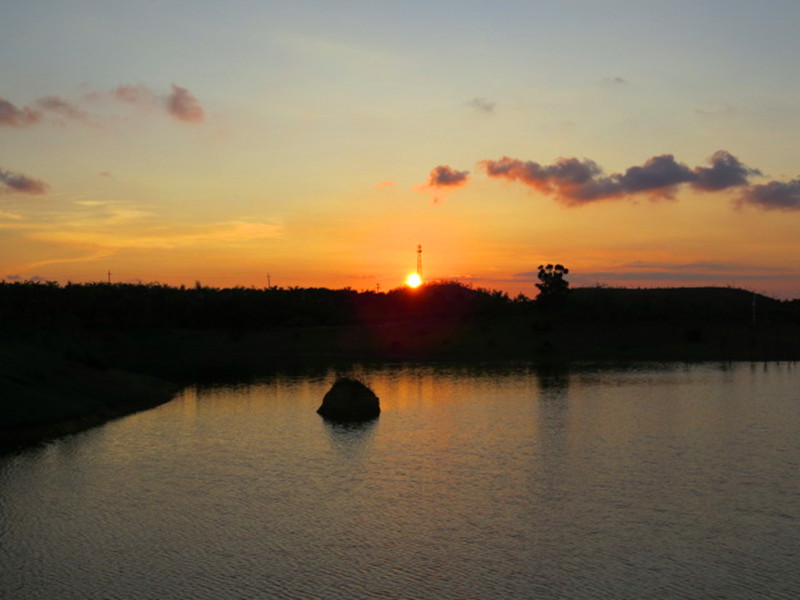 揪住几缕霞光织锦裳 ( 二 )
