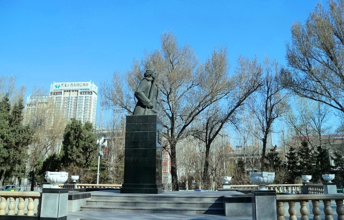 一曼街心广场及周边