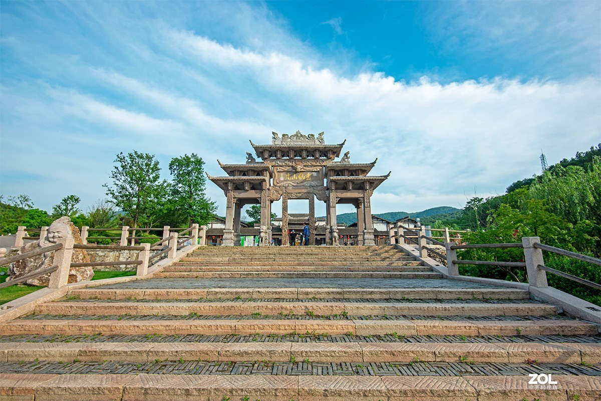 镇江宝华山千华古村