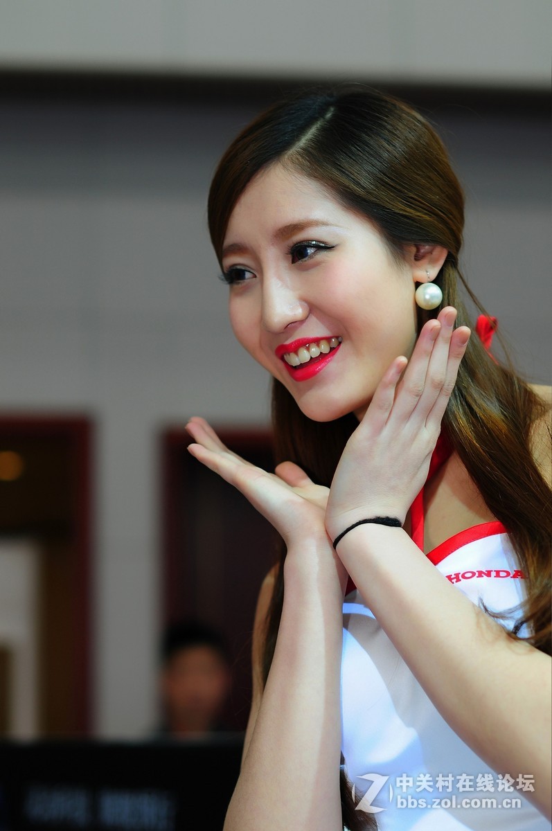 美女们展颜的一笑