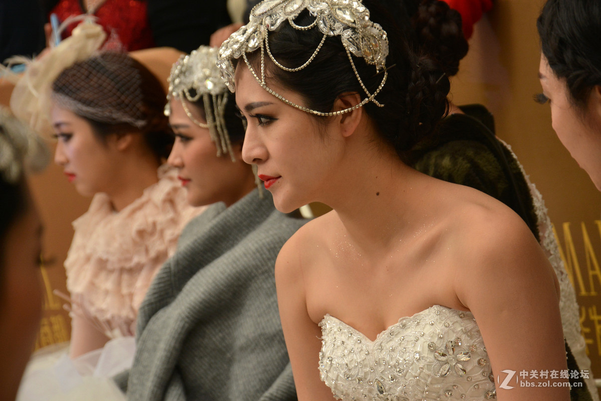 婚纱show，帅哥美女齐上阵