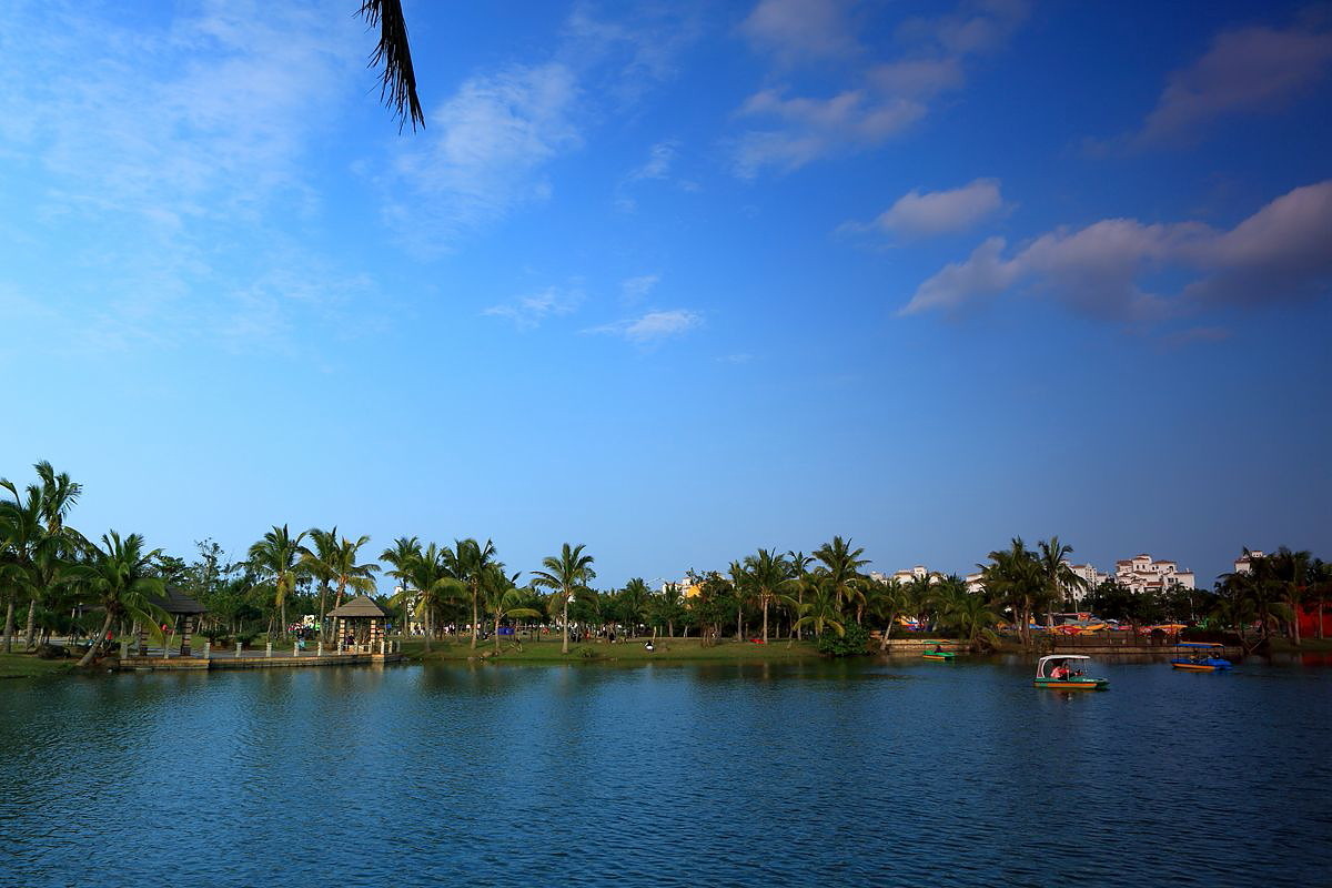 《秀美白沙湖》●海口