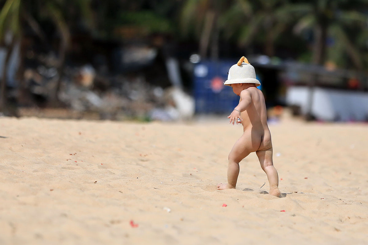 海滩随拍--谁说不能裸泳