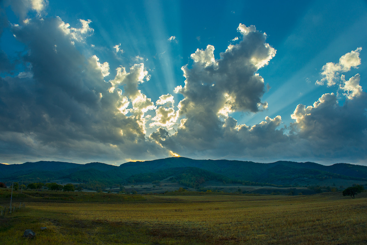 笑婆婆坝上行----蛤蟆坝的风光（三）
