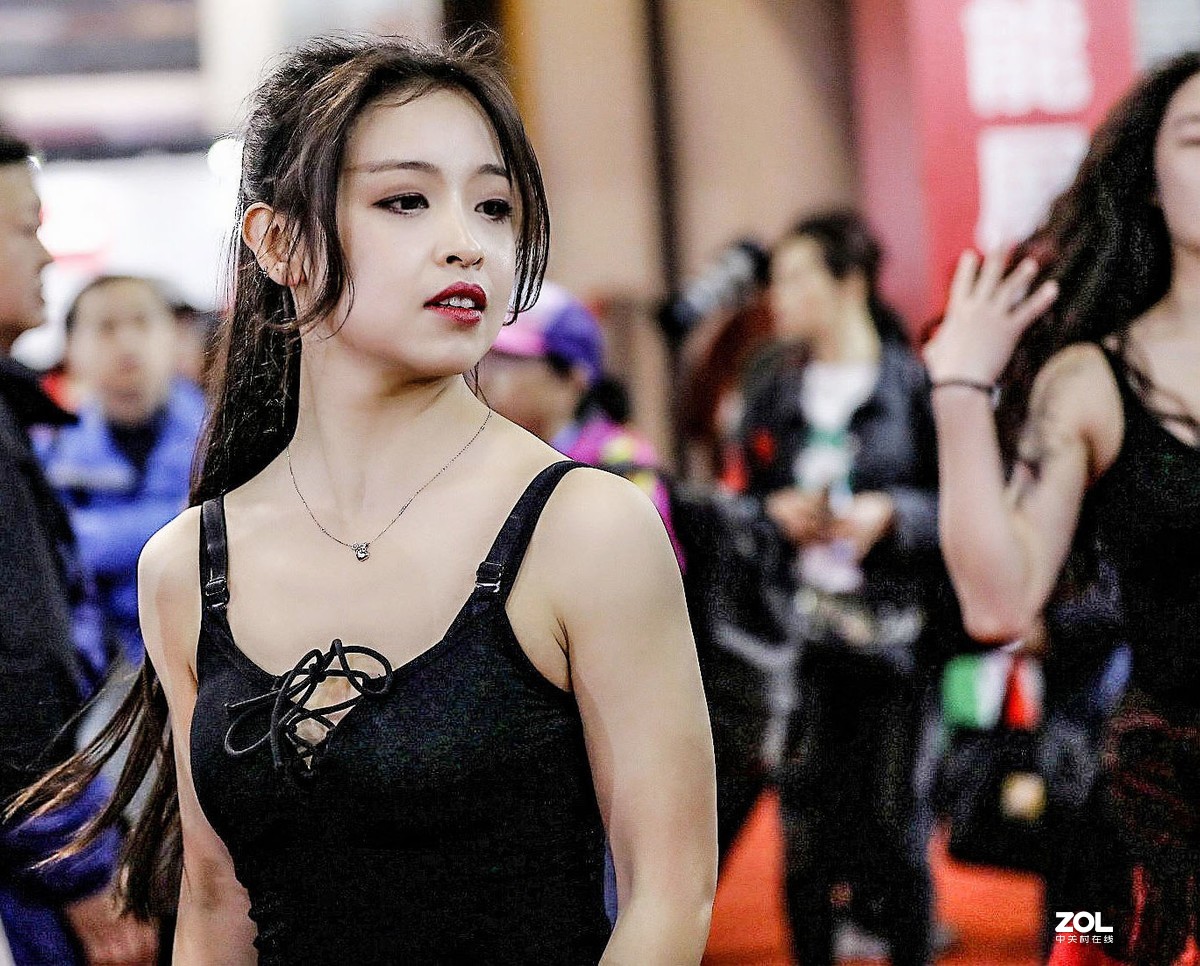 #Showgirl组#2019摄材展抓拍的美女