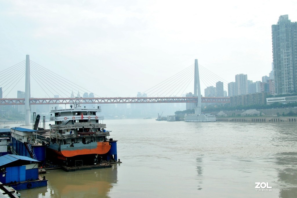 长江上船坞修船