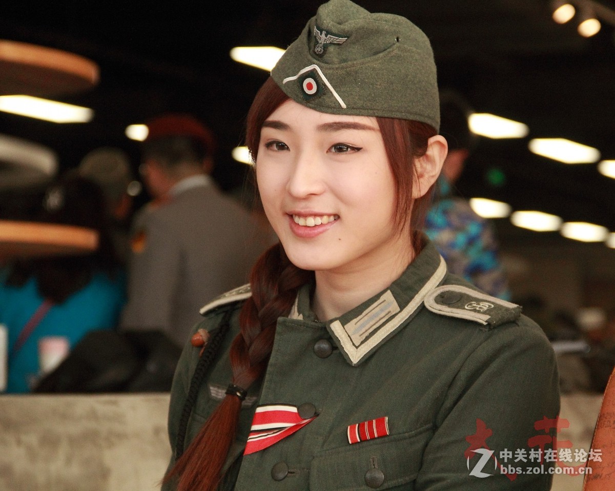 一组军装秀2014年龙骑兵军装秀年会