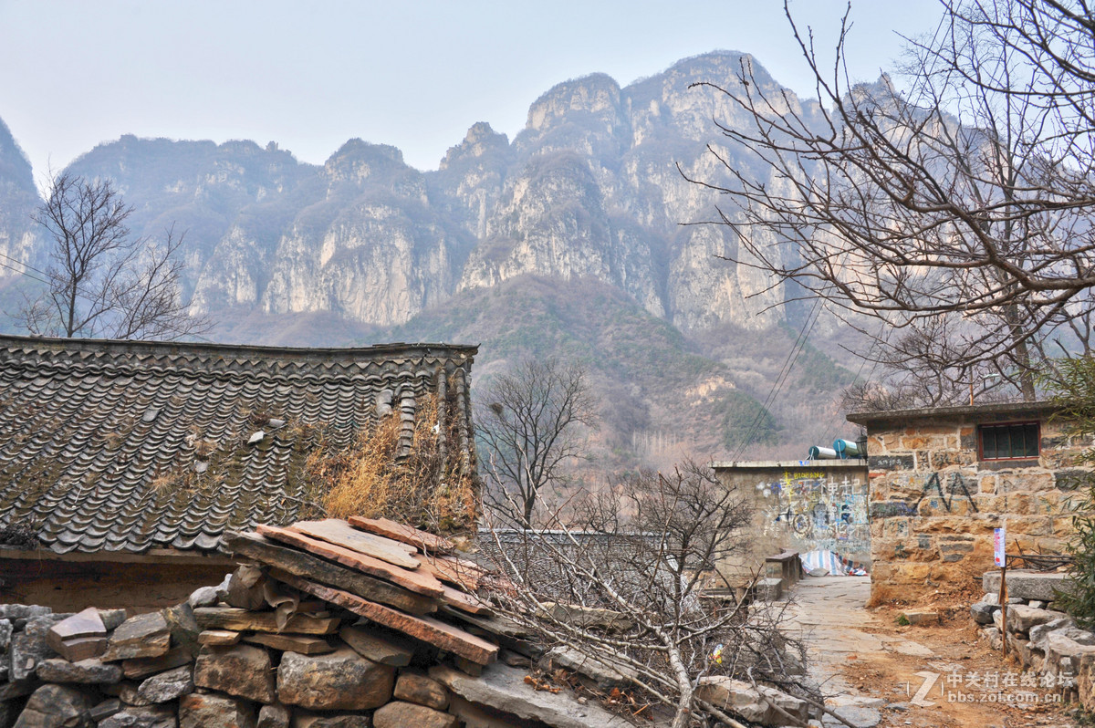 太行山上郭亮村崖上人家