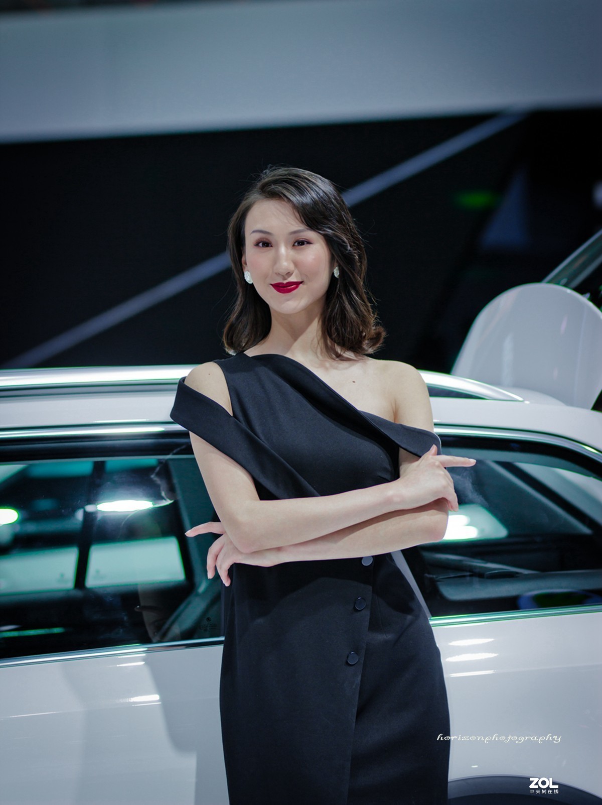 一组85镜头下的车模