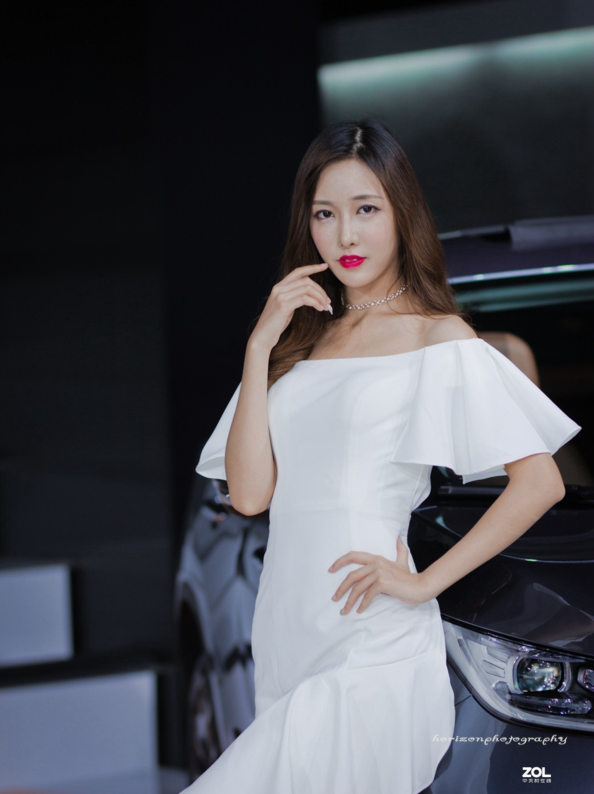 一组85镜头下的车模