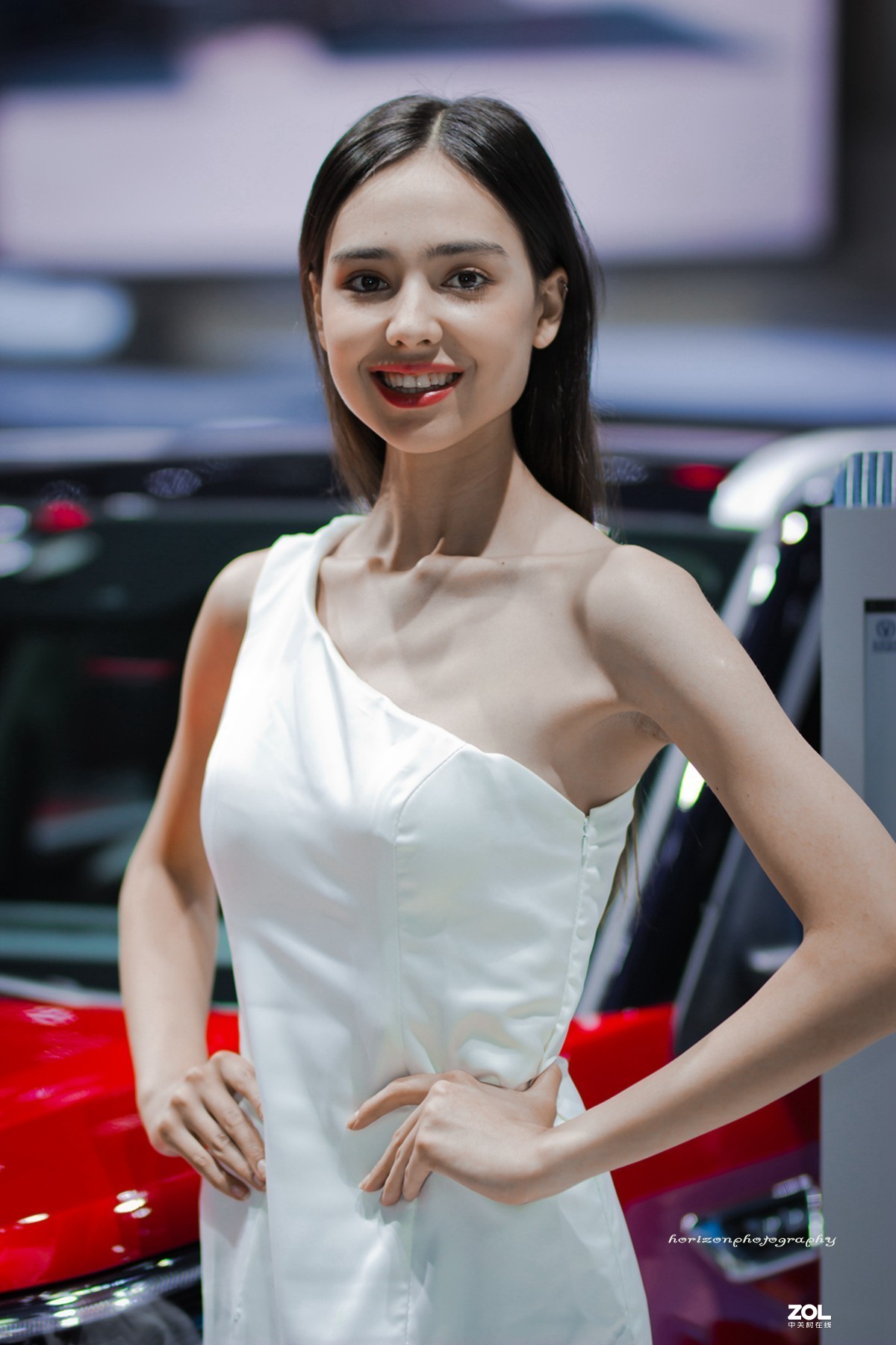 一组85镜头下的车模