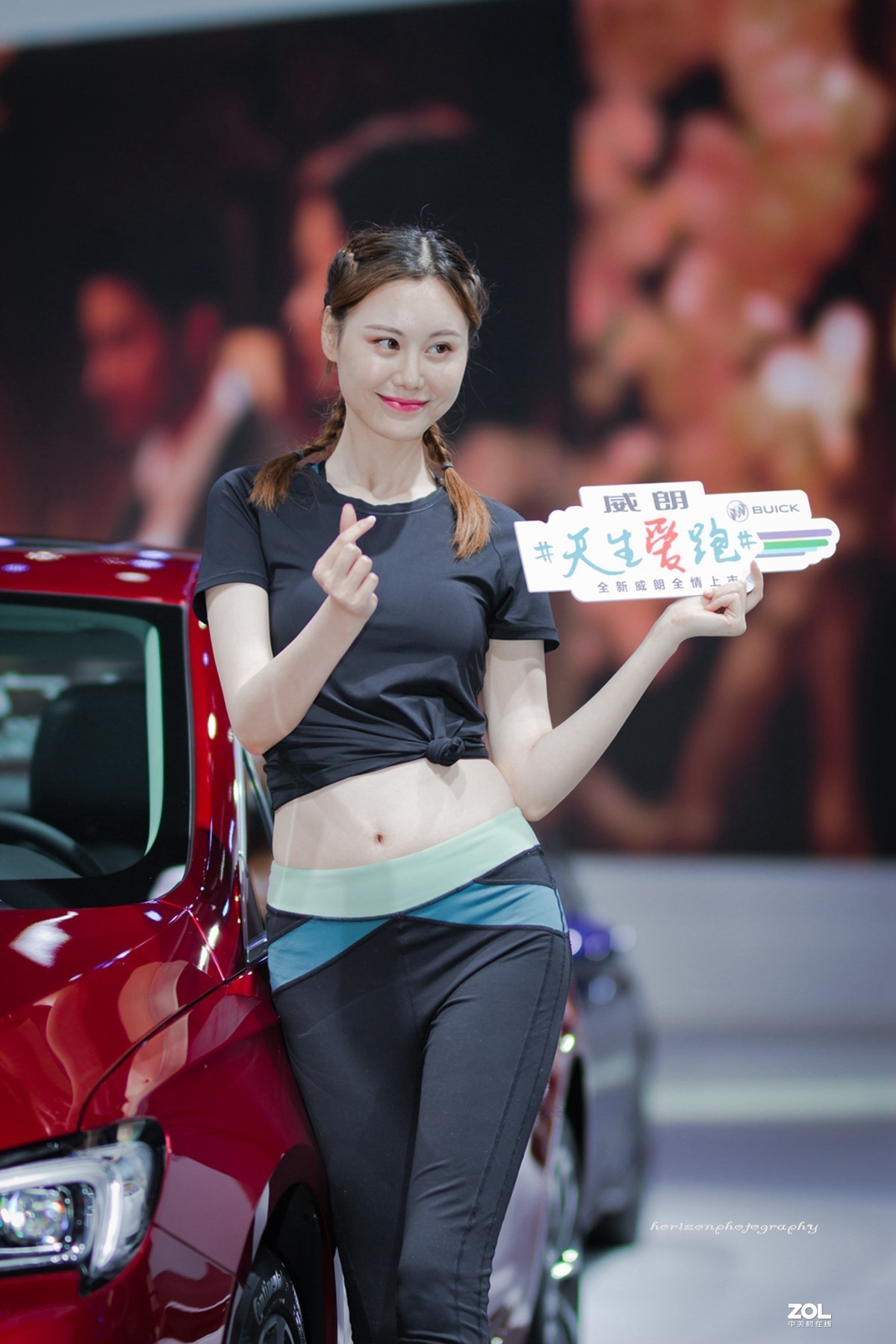 一组85镜头下的车模