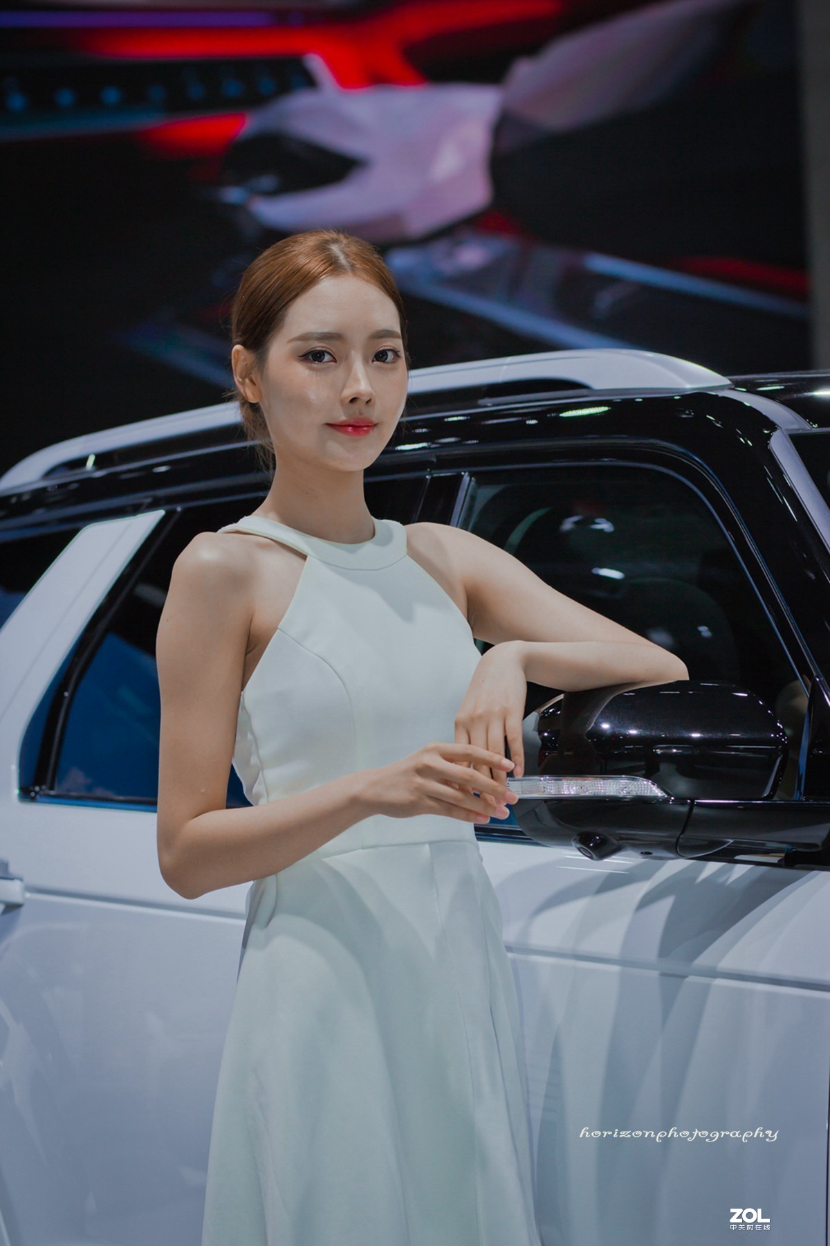 一组85镜头下的车模