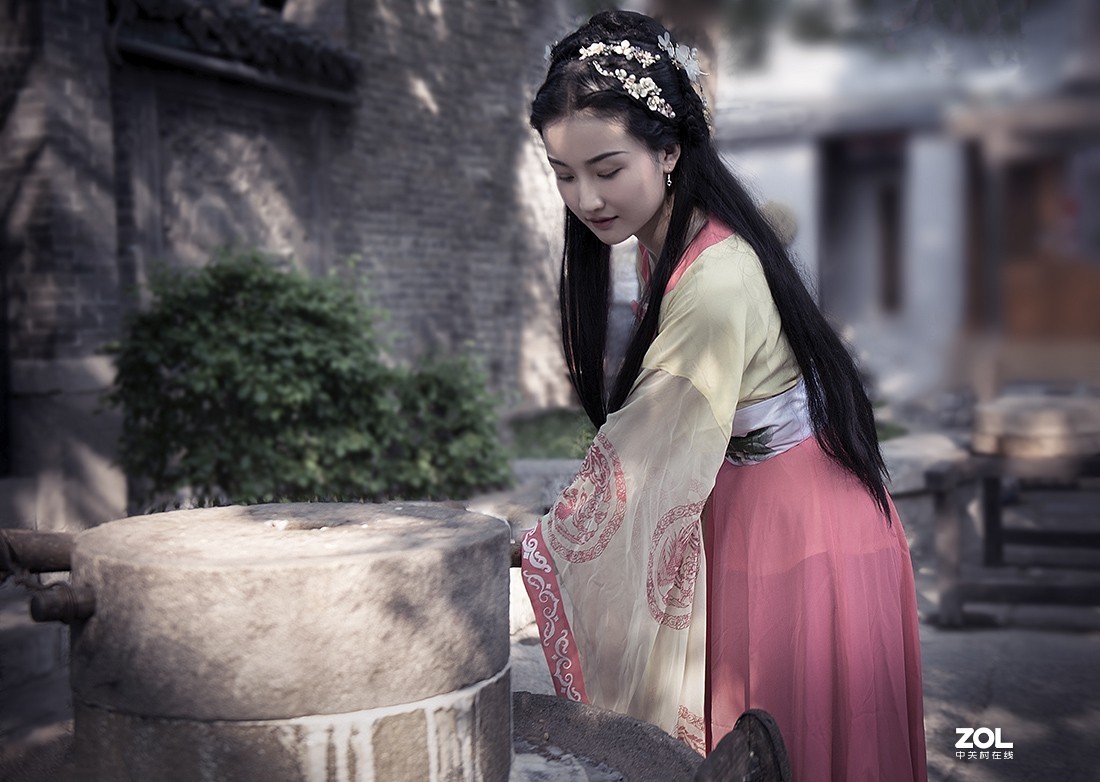 摄影故事片《嫦娥奔月》